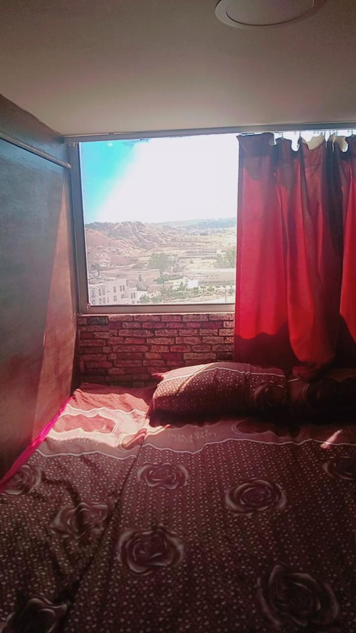 Petra Cabin Hostel Wadi Musa Exterior photo